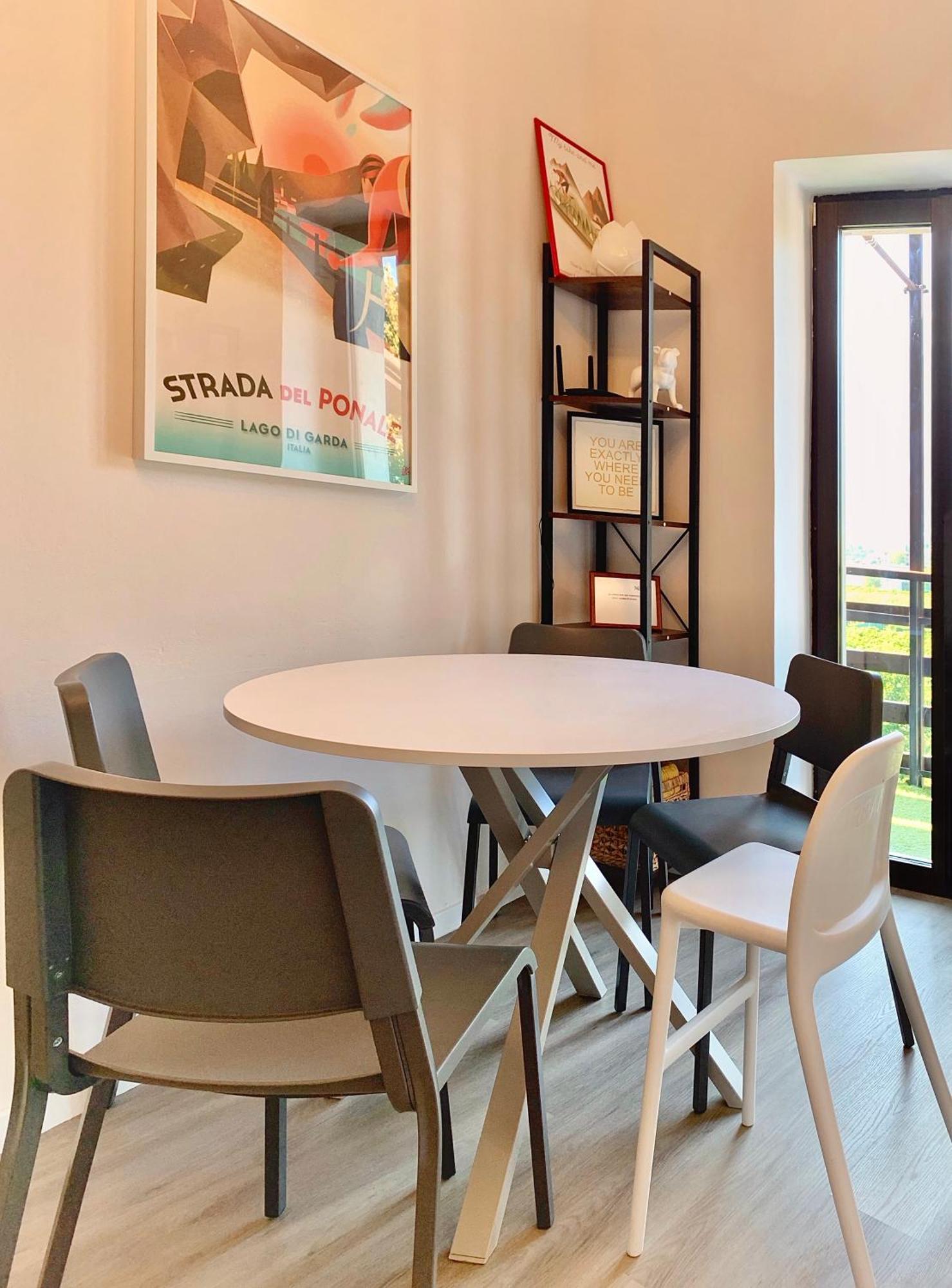 G-House Modernes Apartment Mit Tollem Ausblick Riva del Garda Eksteriør billede
