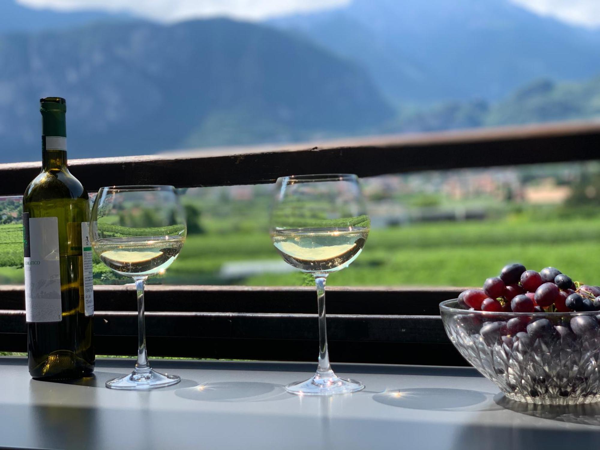 G-House Modernes Apartment Mit Tollem Ausblick Riva del Garda Eksteriør billede